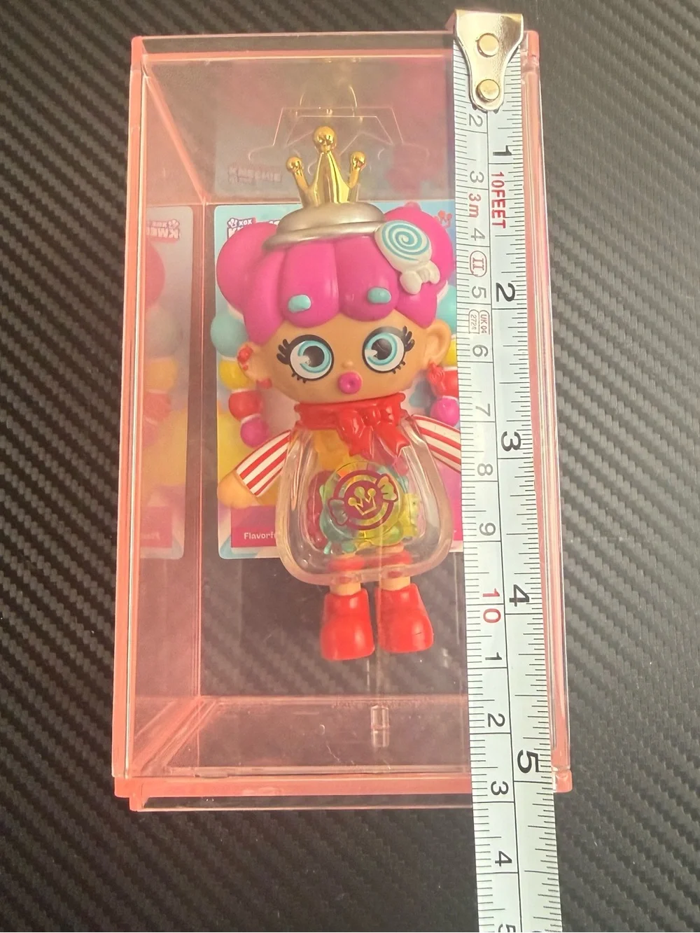 Moose Toys XOX Kweenie Kween of Suga Vinyl Figure Quirky Kweens Doll + Case